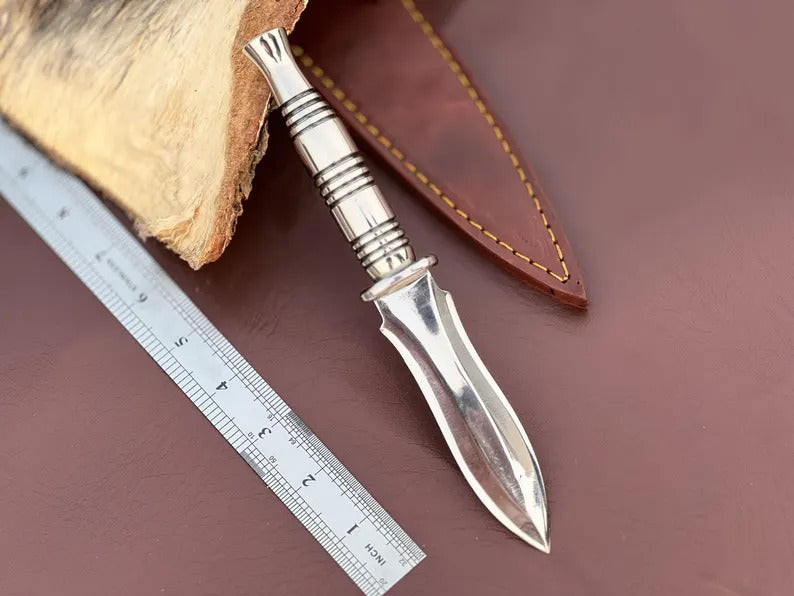 Premium Carbon Steel Tri|Dagger with Round Handle