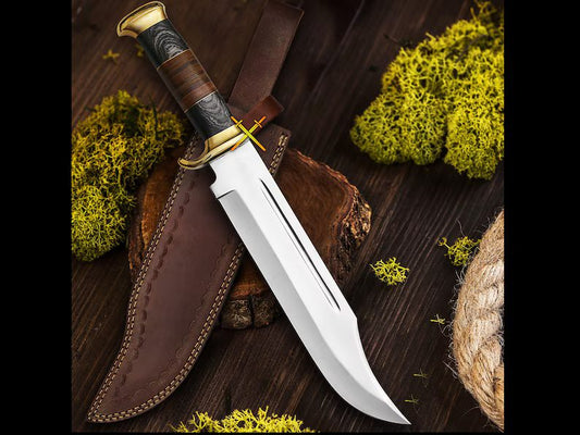 Damascus Bowie Knife with Sheath | Ideal for Hunting & Gifting