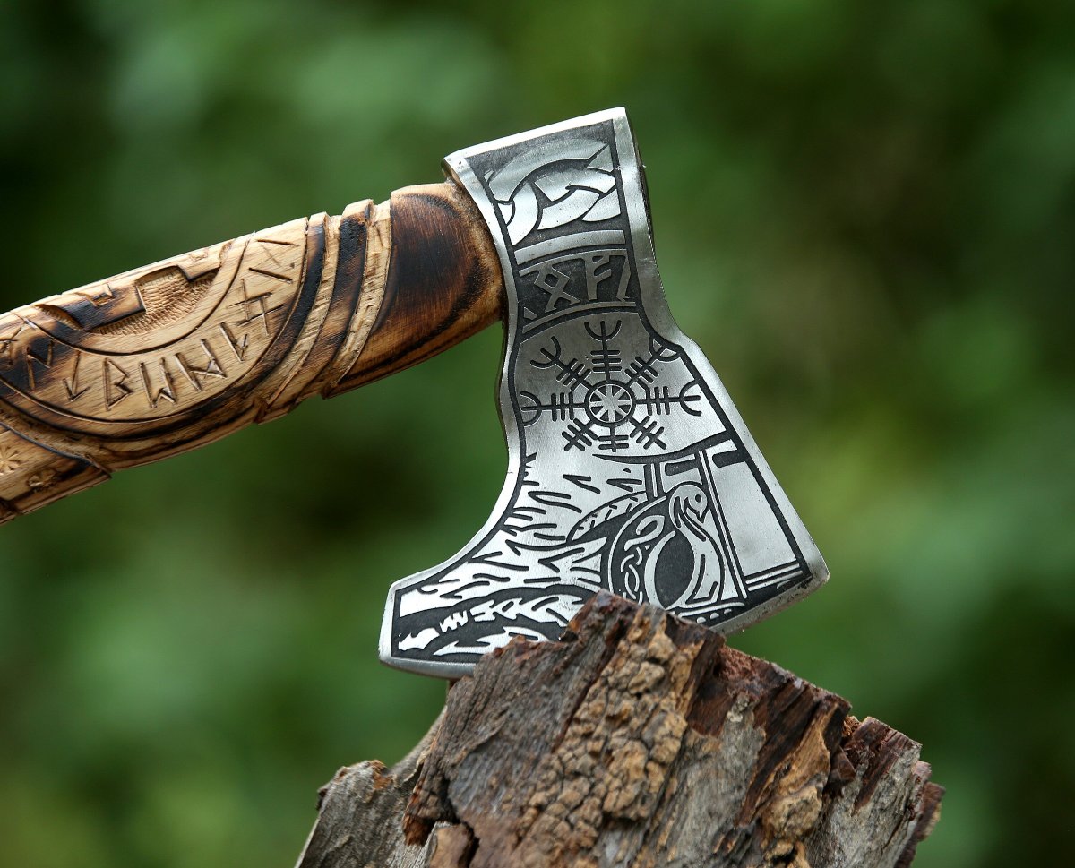 buy custom groomsmen gift from groom with engraved name and gift box