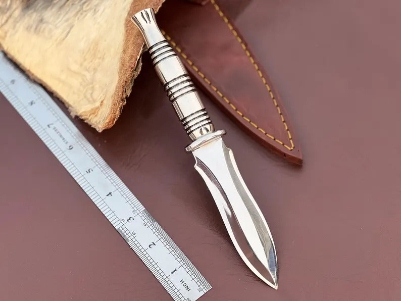 Premium Carbon Steel Tri|Dagger with Round Handle