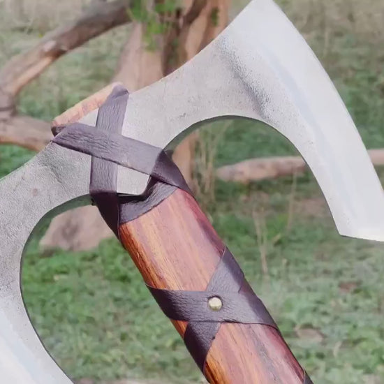 Double headed axe
