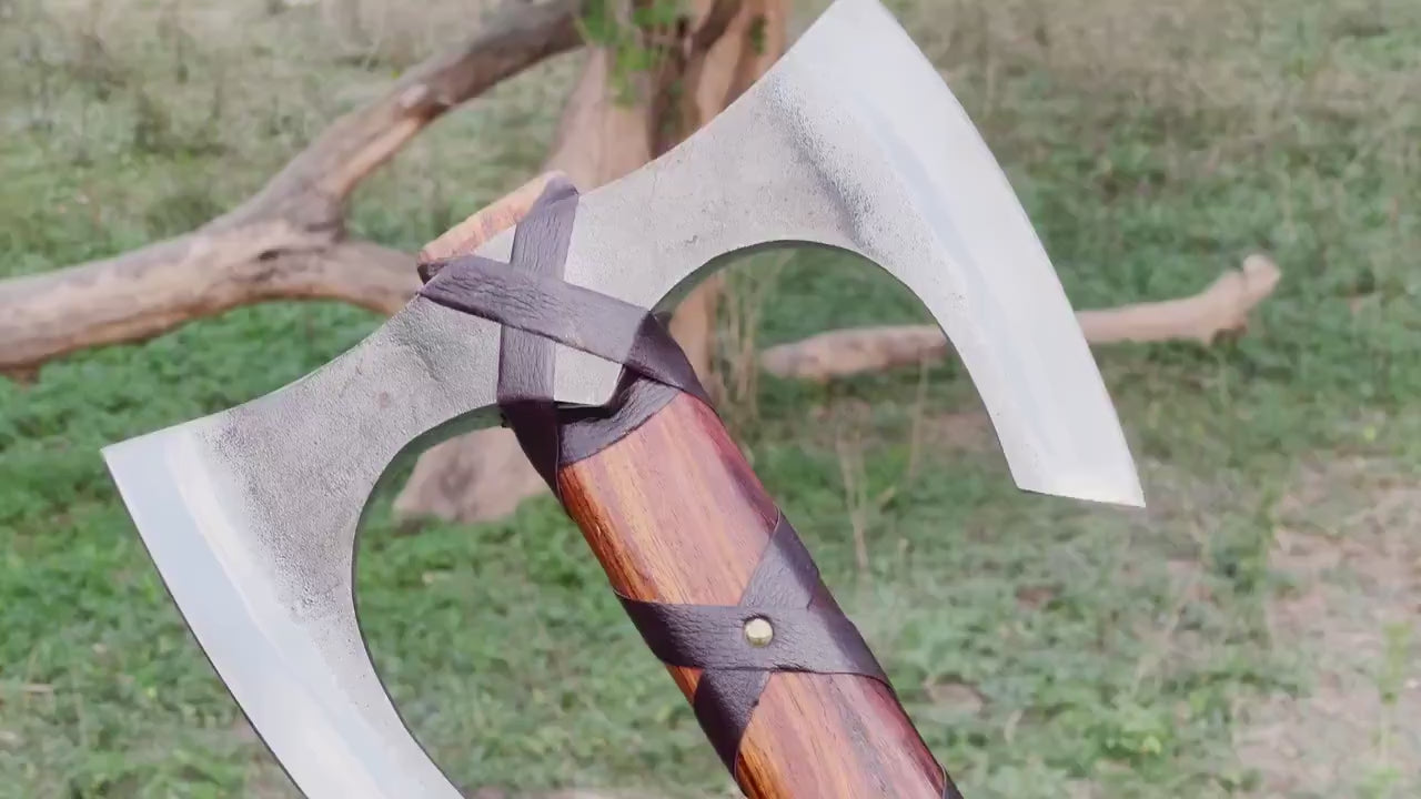 Double headed axe