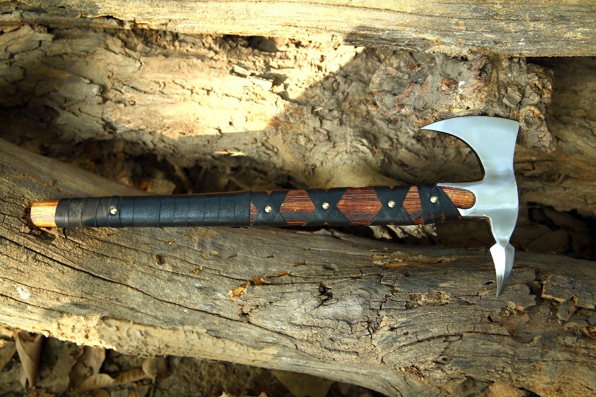 gift viking tomahawk axe to your loved ones