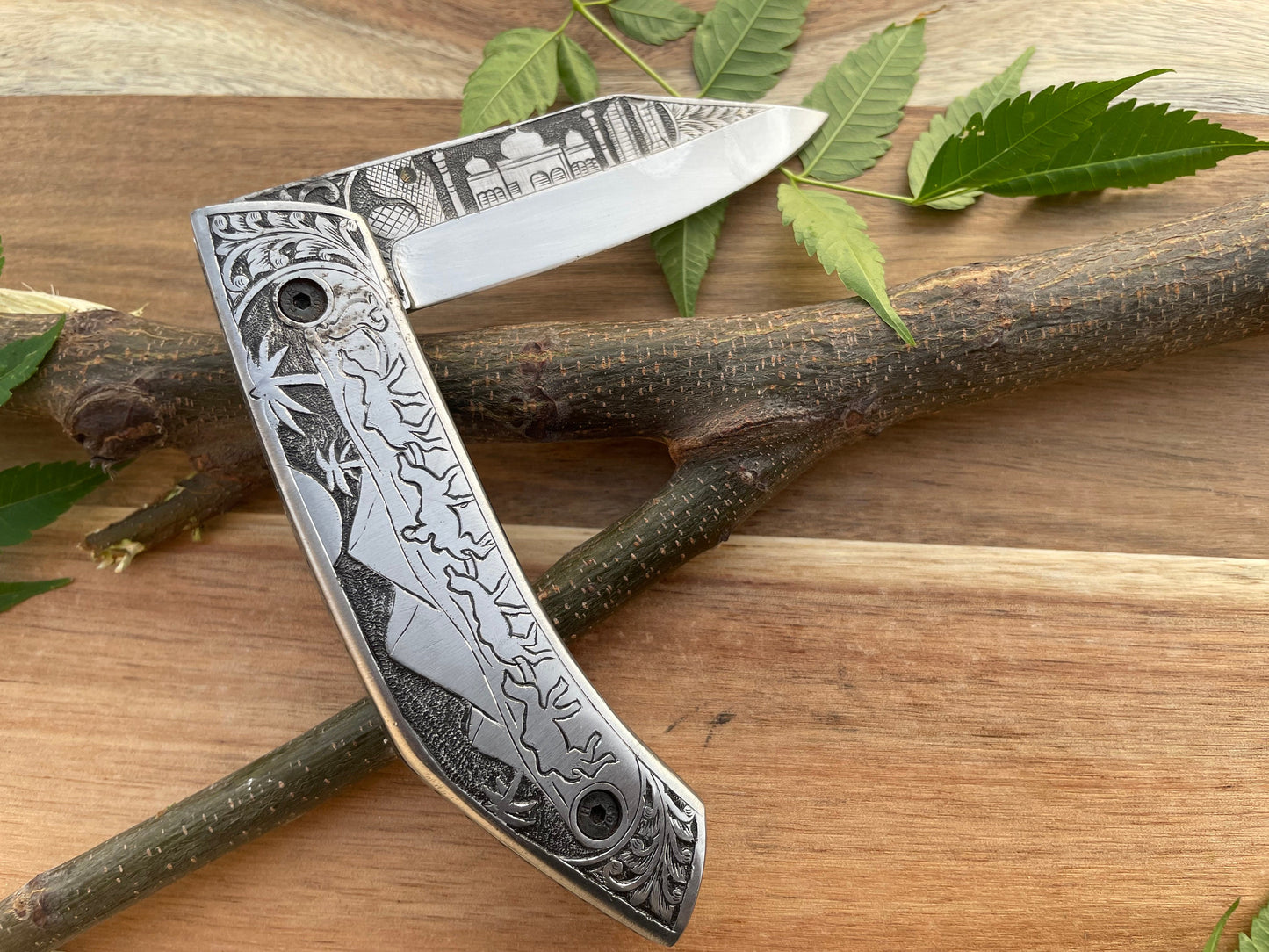 Hand Engraved Pocket knife D2 Steel Leather with Sheath Hunting knife